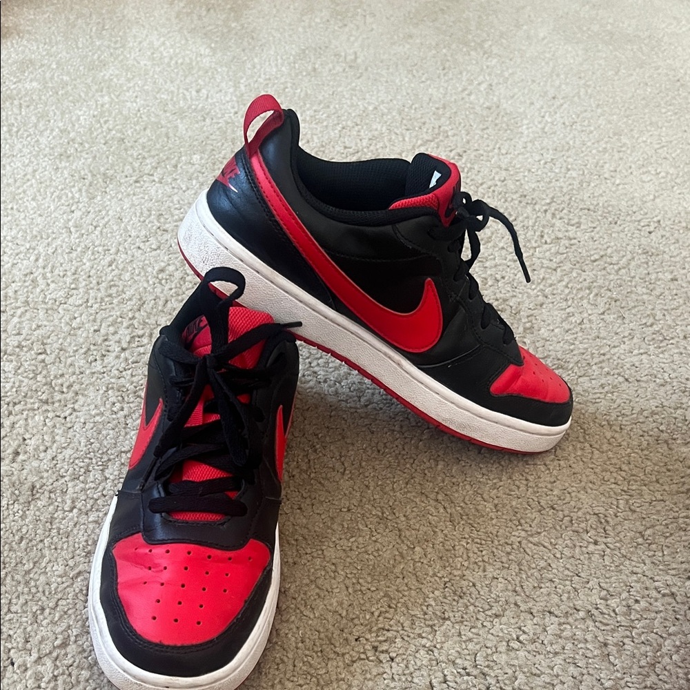 Nike Kids' Black and Red Sneakers